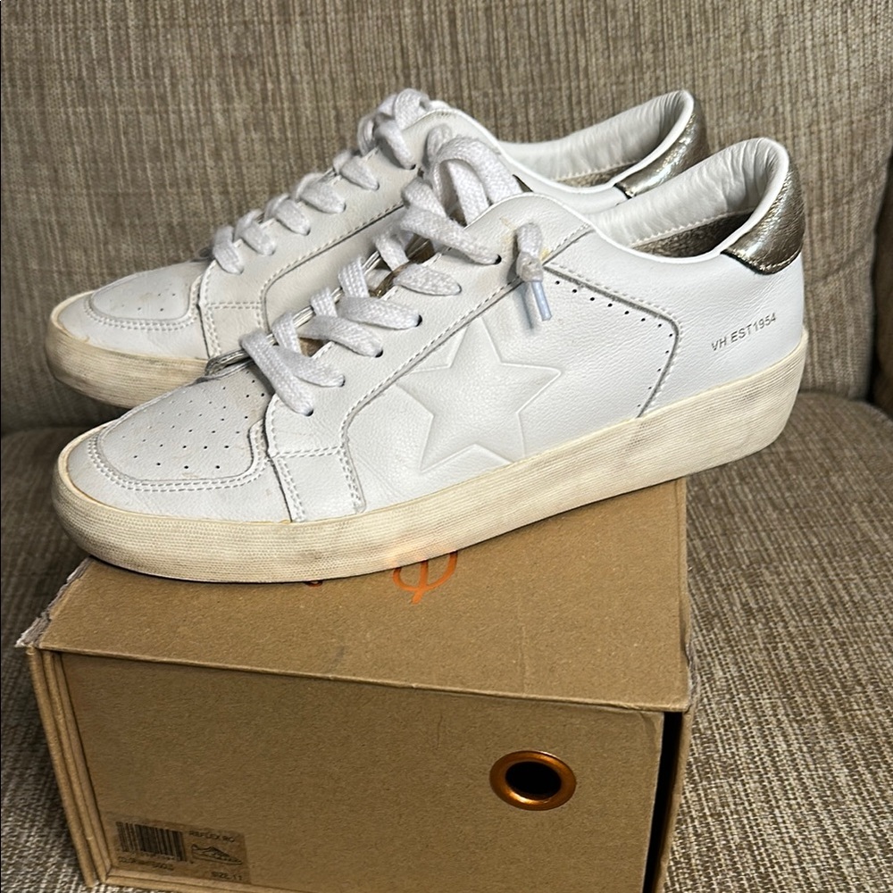 Vintage Havana White Sneakers with Good Accents Sz 11